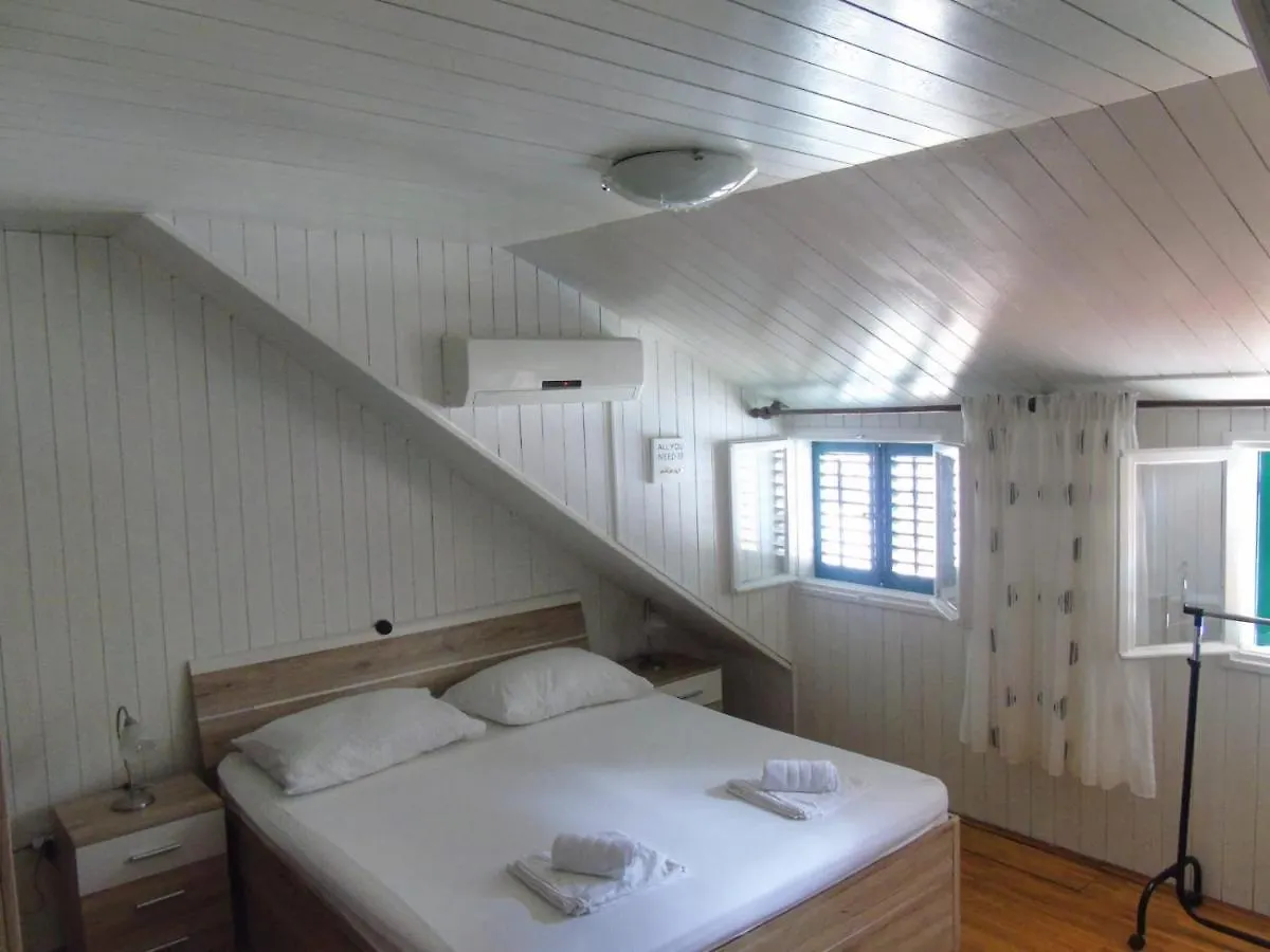 Peric Rooms Split