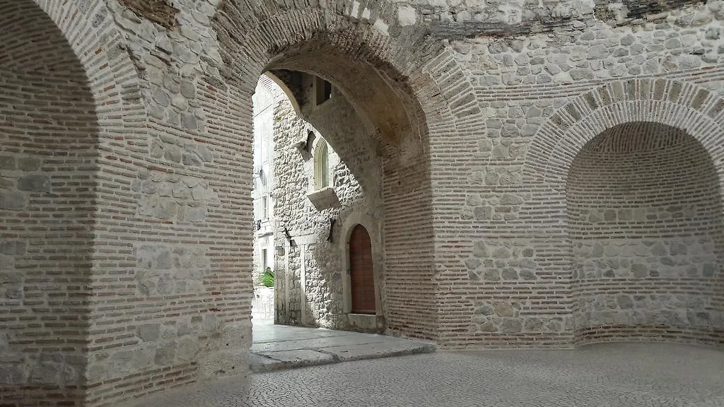 Peric Rooms Split
