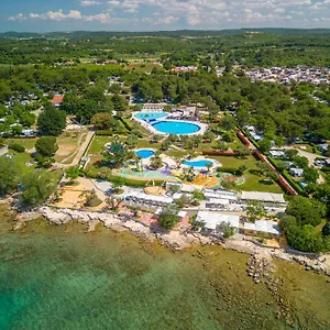 eurocamp-tents-at-campsite-polari.in-istria.net/