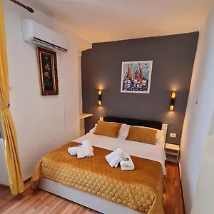 3* Maison d'hôtes Inchy - In The Center Of Diocletian's Palace